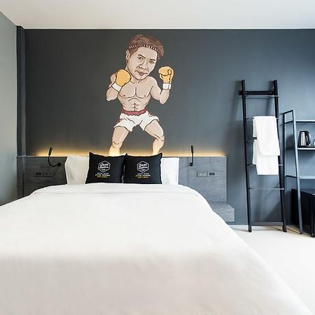 Dent Station Resident Hotell Phuket Exteriör bild
