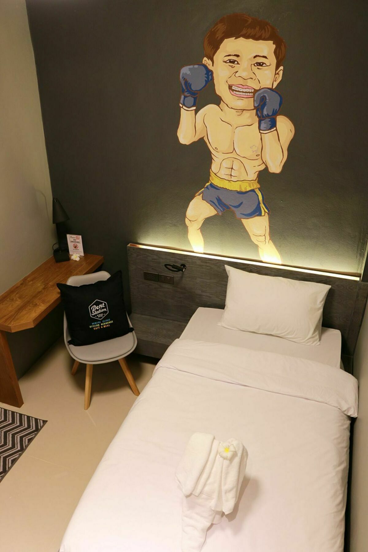 Dent Station Resident Hotell Phuket Exteriör bild