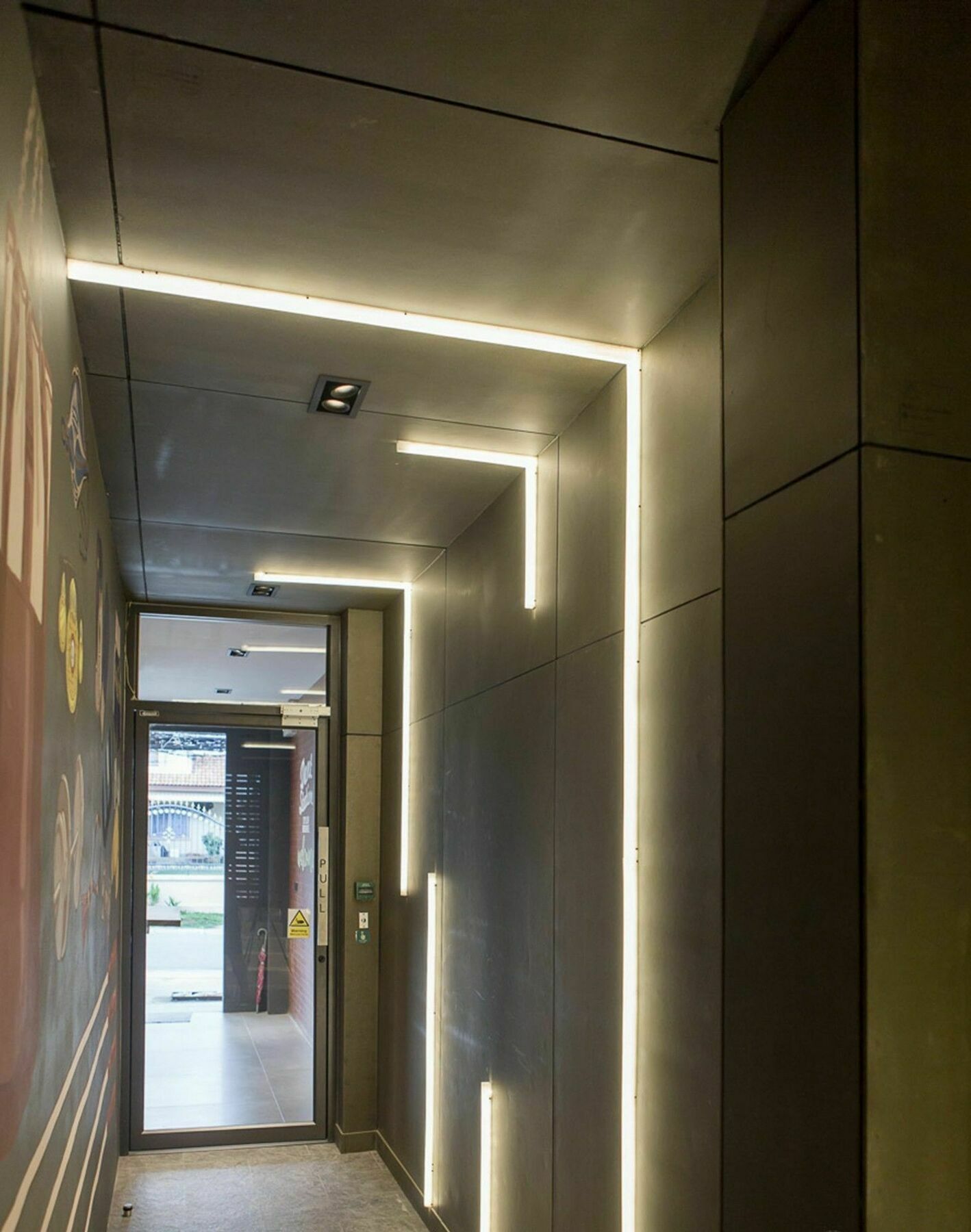 Dent Station Resident Hotell Phuket Exteriör bild